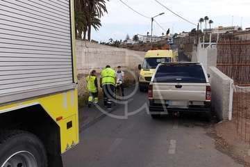 Un turismo vuelca a la salida de Tara (Foto TA)
